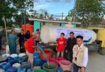 Bagikan Air Bersih di Dusun Polewali, YBM PLN UP3 Makassar Utara Gandeng Milisi