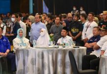 Diantar Pimpinan Parpol Pengusung, Sudirman-Fatma Daftar ke KPU Sulsel