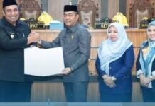 Rapat Paripurna DPRD, Bupati Maros Chaidir Syam Melakukan Penandatanganan Nota Kesepakatan Rancangan KUPA dan Perubahan PPAS 2024