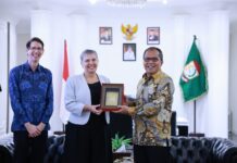 Danny Pomanto-Dubes Australia Penny Williams Bahas Kerjasama Pendidikan dan Lingkungan di Makassar