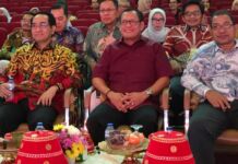Meriahkan Dies Natalis Unhas, Ketua IKA FIB Hadirkan Penyanyi Kondang era 90-an Deddy Dhukun