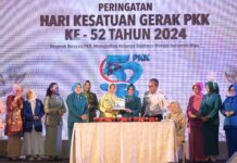 Peringatan HKG ke-52 di Makassar Bertabur Bantuan dan Penghargaan