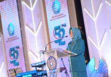 Indira Yusuf Ismail Apresiasi 15 Kader PKK Makassar dengan Penghargaan Pin Emas