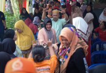 Riuh Seruan Warga Maccini Gusung Makassar Sebut-sebut INIMi Walikota’ta saat Indira Yusuf Ismail Bersambang