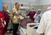 Doakan Almarhum Syahrial di RS Pelamonia, Wali Kota Makassar Danny Pomanto Hari Ini Juga Bakal Melepas Jenazah