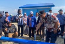 Resmikan Rumah Boster, Bupati Chaidir Syam Bilang Warga Maros Bisa Menyambung Lewat Pipa Induk PDAM
