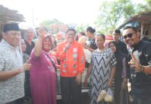 Masuk di Pasar Kalimporo, Pedagang Ucapkan Selamat Datang Pak Azhar dan Sebut Pastimi Nomor 1