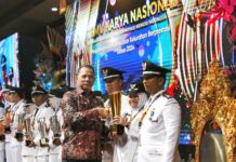 Wow! Lurah Manggala Terima Langsung Penghargaan Juara 1 Lomba Kelurahan Nasional 2024