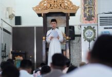 Jadi Khotib Jumat, Daeng Tayang Ingatkan Dampak Buruk Judi Online