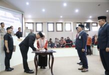 Lantik Pj Sekda Kota Makassar, Andi Arwin Azis Harapkan Tingkatkan Kinerja Perangkat Daerah