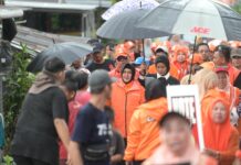 Indira Disambut Hangat dan Didoakan Warga Tamalanrea Wesabbe dan Perdos Unhas