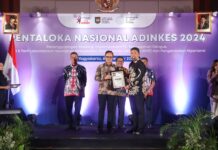 Pjs Wali Kota Makassar Terima Penghargaan Pentaloka Nasional ADINKES 2024 untuk Implementasi Kawasan Tanpa Rokok