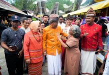 Cagub Sulsel Danny Pomanto Didampingi Indira Yusuf Ismail Kampanye Dialogis di Sangalla Tana Toraja