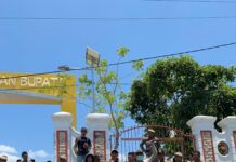 Tak Bayar Ganti Rugi Lahan, Rujab Bupati Konawe Selatan Disegel