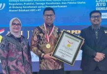 Kepala BPOM Taruna Ikrar Pecahkan Rekor MURI Pengendalian Resistensi Antimikroba Serentak dan Terbanyak