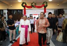 Momen Natal 2024, Danny Pomanto Hadiri Open House Keuskupan Agung Makassar
