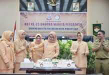 HUT ke-25 DWP, Pj Sekda Makassar Sumbangkan Satu Lagu