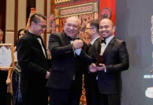 Kadis Pariwisata Makassar Raih Penghargaan Indonesia Top Hospitality Leader ITTA
