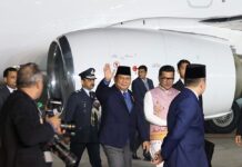 Tiba di New Delhi India, Prabowo Dapat Sambutan Hangat Ratusan WNI