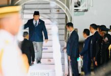 Berkunjung ke Malaysia, Prabowo Terima Penghargaan Tertinggi dari Kesultanan Johor