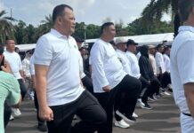 Ikut Gladi Pelantikan, Chaidir Syam dan Muetazim Mansyur Diajari Tekhnik Baris Berbaris