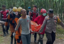 Tragis! Mayat Lelaki Ditemukan Mengapung di Sungai Maros, Diduga Korban Banjir