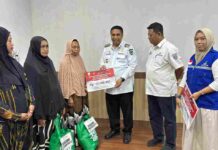 Peduli Warga, Bupati Maros Serahkan Santunan untuk Keluarga Korban Bencana