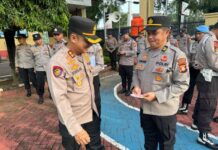 Kapolres Maros Pimpin Pemeriksaan Kerapihan Hingga Kelengkapan Surat-surat Personilnya