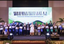 Aliyah Mustika Ilham Serahkan Penghargaan untuk Perusahaan Pendukung JKN