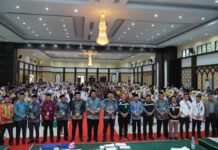 Bupati dan Wakil Bupati Maros Lepas 234 Jemaah Calon Haji Asal Maros di Asrama Sudiang