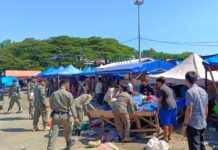 Izin dicabut, Empat Pedagang Pasar Subuh Tramo ditertibkan Satpol PP Karena Langgar Aturan