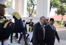 Momen Prabowo Sambut Hangat Bill Gates di Istana Merdeka, Jemput Sejak Turun dari Kendaraan