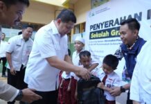 Wali Kota Makassar Dorong Pendidikan Berkarakter Lewat Gerakan Peduli Lingkungan di Sekolah