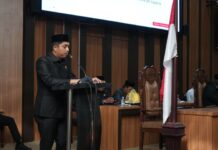 Mahmud Al Kaani Bacakan Pembahasan Perubahan KUA-PPAS 2025 di Paripurna DPRD Maros