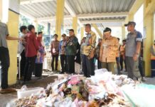 Wali Kota Makassar Tinjau TPS 3R Barrang Lompo, Dorong Pemisahan Sampah dari Rumah