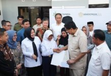 Empat Keluarga Korban Demo Makassar Terima Rumah Gratis dari Pemerintah