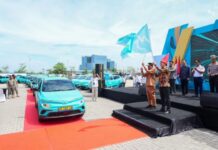 Gubernur Sulsel Luncurkan Armada Taksi Listrik Green SM di Makassar