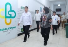 Taruna Ikrar di RSUD Dr. Soetomo: Obat Aman, Negara Hadir untuk Pasien