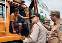 Bupati dan Kapolres Maros Hentikan Langsung Truk Tambang, Ingatkan Aturan Operasional