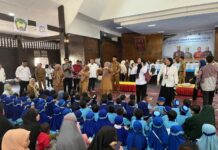 Ribuan Anak Antusias Ikut Gerakan Gemar Makan Telur di Momen HUT ke-356 Sulsel
