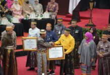 Borong Tiga Penghargaan Sekaligus, Pemkot Makassar Catat Capaian Gemilang di HUT Sulsel ke-356
