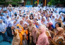 Kunjungi Dua SMA di Makassar, Wagub Sulsel Tanam Pohon dan Beri Edukasi Kesehatan