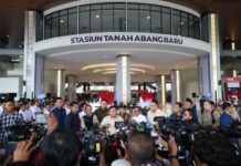 Prabowo Kucurkan Rp5 Triliun, Tambah 30 Rangkaian KRL Baru untuk Jabodetabek
