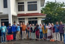 Camat Marusu Pimpin Jumat Bersih, Tegaskan Kebersihan Tanggung Jawab Bersama