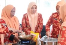 Hangat dan Edukatif, DWP Sekretariat DPRD Makassar Gelar Kelas Memasak