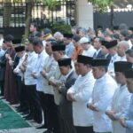 Salat Iduladha Di Paris Berlangsung Khidmat, Prabowo Disambut Hangat Diaspora Indonesia