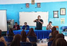 Kominfo Makassar Gandeng Densus 88 Edukasi Siswa Pulau soal Radikalisme dan Kejahatan Digital
