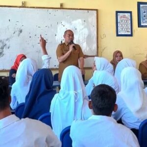 Diskominfo Makassar Jemput Bola Ke Pulau, Bekali Siswa Literasi Digital Dan Keamanan Internet