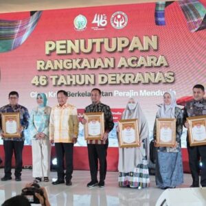 Pemkot Makassar Terima Penghargaan Dari Mendagri Di Penutupan Hut Dekranas 2026