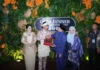 Di Momen APEKSI, Wali Kota Makassar Berikan Cendera Mata ke Wali Kota Medan